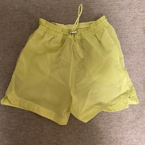 Lululemon - Clear Intention Short - Picture 3 of 3